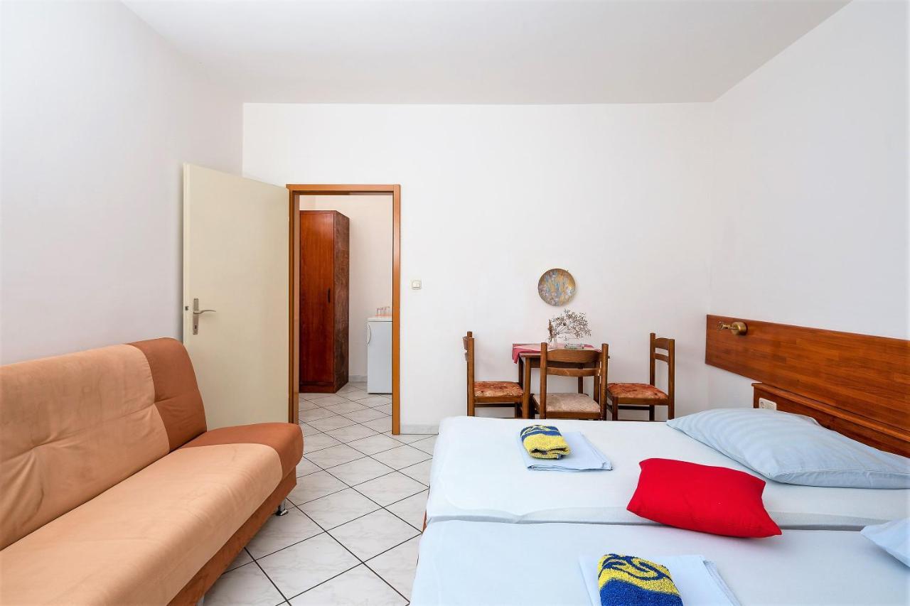 Germania Rooms & Apartments سيلينا الغرفة الصورة