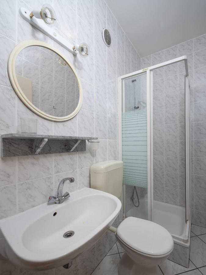 Germania Rooms & Apartments سيلينا الغرفة الصورة